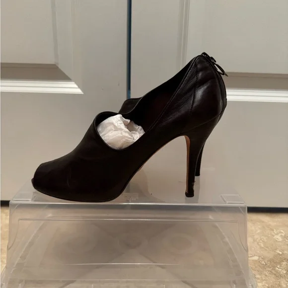 Max Studio Brown Leather Open Toe Heels, Zipper in the back - Picture 2 of 7